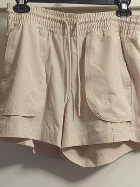 Women's Light Beige Athletic Drawstring Shorts with Front Pockets • StretchTech